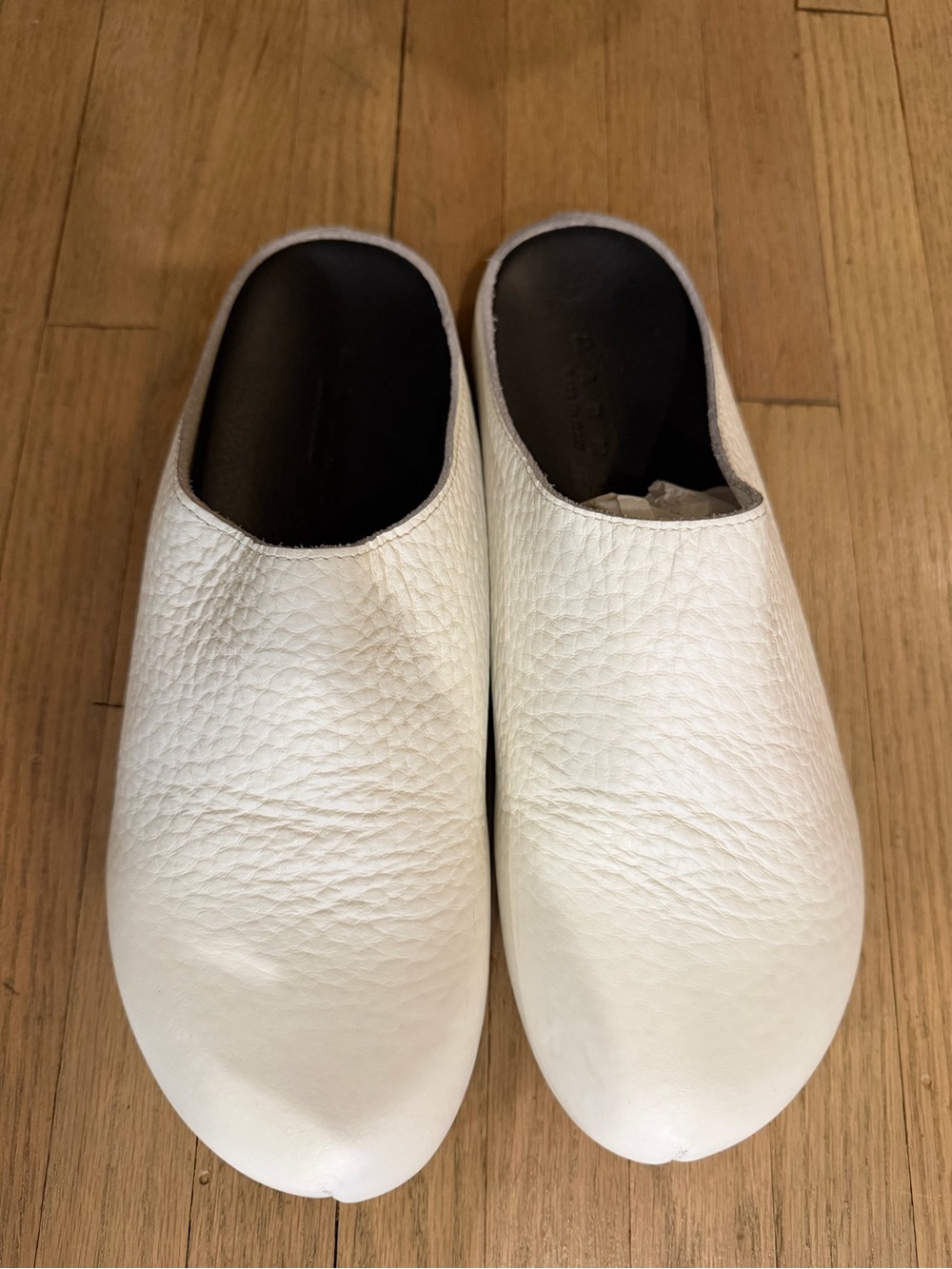 Marni Cream Textured Leather Slip-On Mules - Picture 2 of 5